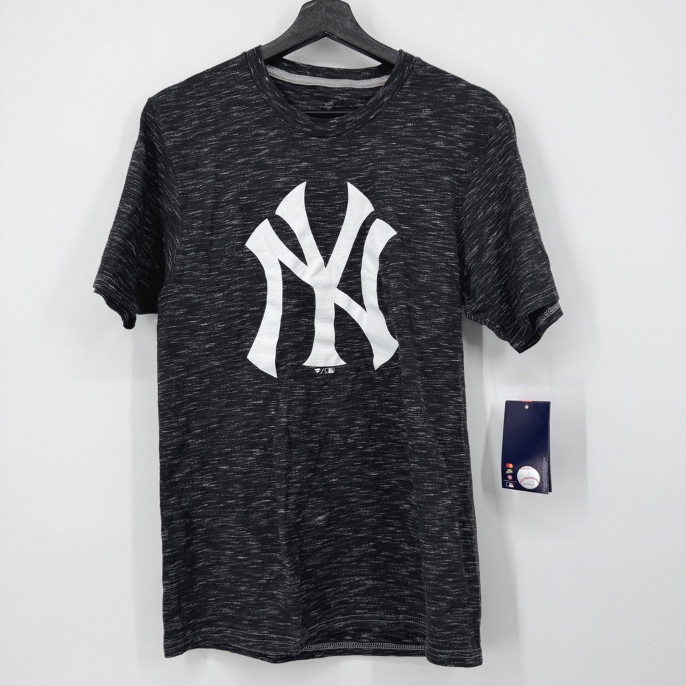 NEW Fanatics New York Yankees Small MLB Men's Short Sleeve T-Shirt Heathered